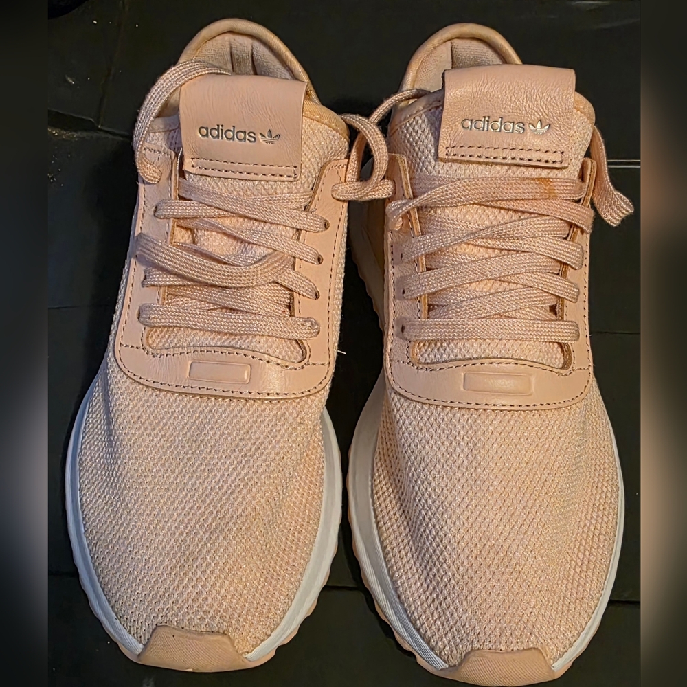 Adidas U Path SIZE 6 PINK
